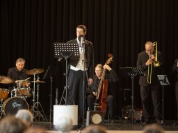 Wanderausstellung „Braun! Schweig!“ zur Geschichte des Nazi-Swing-Orchesters